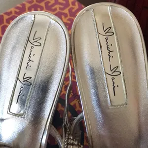 Sandals Silver Size 8.5 thumbnail 6