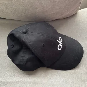 Alo Yoga Off-Duty Cap Black/White thumbnail 4