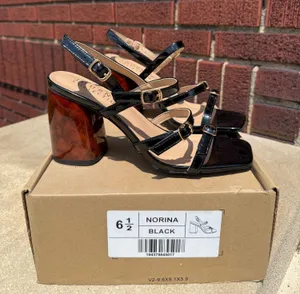 Journee Collection Block Heels thumbnail 1