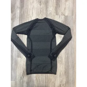 Lululemon Lululemon About That Base Long Sleeve Black / Slate Thumbhole Size 4 thumbnail 4