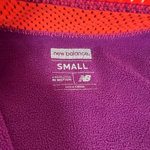 New Balance‎ Purple Fleece Pullove Size Small thumbnail 2