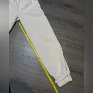 Brandy Melville Cream Rosa Sweatpants Joggers thumbnail 4