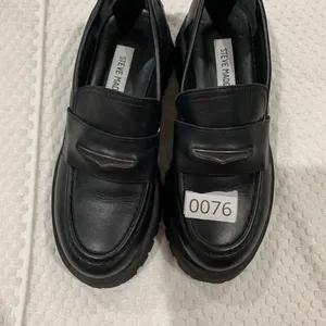 Steve Madden Black Leather Loafers with Silver Accent thumbnail 8
