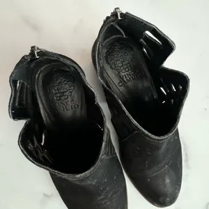 Vince Camuto Black Block Heel Cutout Ankle Booties thumbnail 6