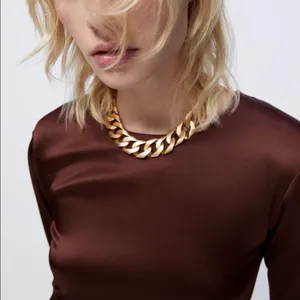 Zara Brown Satin Mini Dress Size M‎ Long Sleeve Keyhole Back Chocolate Burgundy thumbnail 3