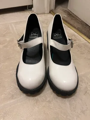 Dirty Laundry White Mary Jane Platform Heels thumbnail 4