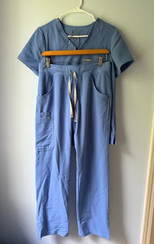 FIGS Women's ciel Blue Scrub set thumbnail 1