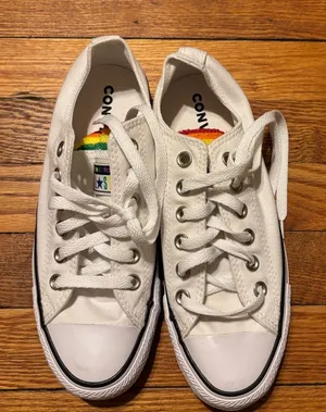 Converse Classic White Canvas Sneakers thumbnail 1