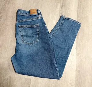 American Eagle Mom Jeans thumbnail 1
