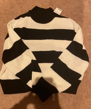 H&M H And M Sweater thumbnail 1