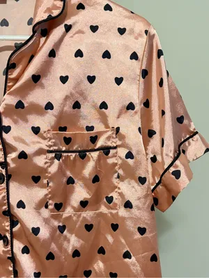 Men's Satin Short-Sleeve Button-Down Shirt in Peach with Black Hearts thumbnail 5