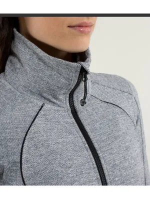 Lululemon Nice Asana Heathered Heringbone Grey Mock Neck Zip Up Jacket Size 6 thumbnail 8