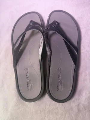 Merrell Gray and Black Women's Flip-Flop Sandals thumbnail 8