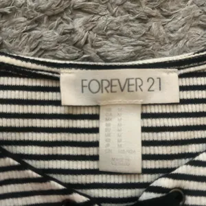 Black and white striped tank top with lace detail #stripes Cropped; Forever 21 thumbnail 2