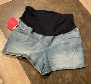 Isabel Maternity Maternity Crossover Panel Midi Jean Shorts by Ingrid & Isabel thumbnail 5
