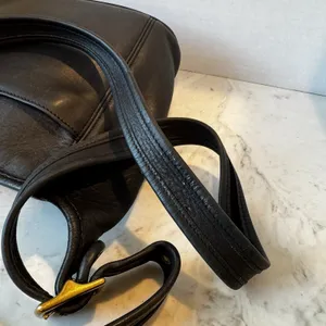 Vintage 90's COACH 9816 Legacy Slim Black Glove Leather Bucket Bag - Broken Zip thumbnail 6