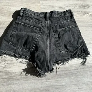NWOT‎ ZARA Women Junior Black Denim Cut Off Short Shorts Size 2 #494 thumbnail 3