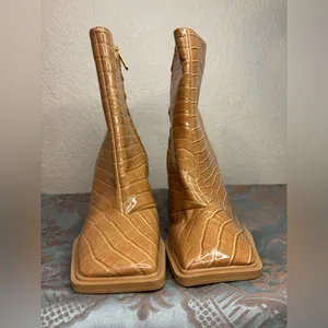 Circus by Sam Edelman Layla Bootie in Caramel Alligator Patent Leather Size 8.5 thumbnail 4