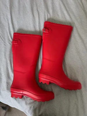 Red Rain Boots thumbnail 2