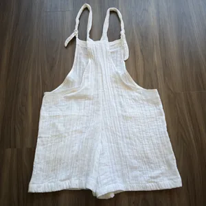 Lotus and Luna Overall Romper White Size L thumbnail 4