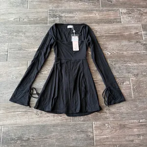 Oh Polly Baize Square Neck Long Sleeve Mini Dress thumbnail 2