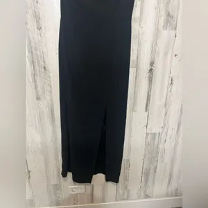 Maggy London Black One Shoulder Formal Gown | Size 6 | Elegant Slit Maxi Dress thumbnail 6