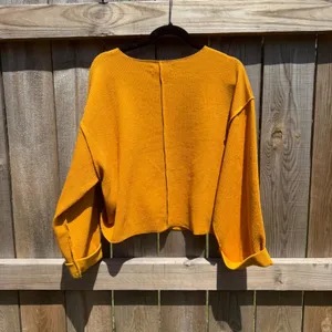 Urban Outfitters Mustard Yellow Ribbed Knit Notched V-Neck Pullover Top S-P thumbnail 4
