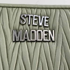 Steve Madden‎ BZIP-U Celery Green Quilted Zip Around Wristlet Wallet NEW FLAWED thumbnail 3