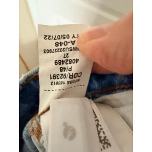 Madewell Relaxed Denim Shorts Women Size 27 Light Blue Distressed Raw Hem NF034‎ thumbnail 6