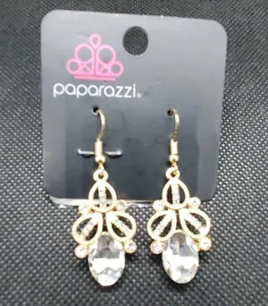 NWT Paparazzi A Crown Pleaser Gold Earrings thumbnail 4