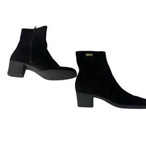 Salvatore Ferragamo Black Suede Ankle Boots Size 8.5 AA Narrow Heels Italy Lux thumbnail 3