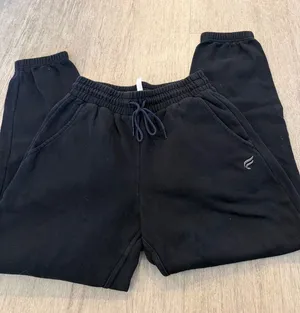 Fabletics Sweatpants Joggers thumbnail 1