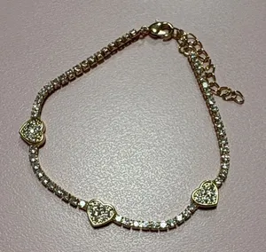Elegant Gold Heart Bracelet thumbnail 1