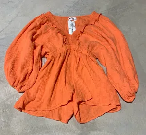 Bucket list only clear skies v-neck romper coral medium NWT thumbnail 1