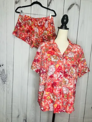 Victorias Secret Womens Sz M Pajama Set Short-Sleeve Shirt Shorts Coral Floral thumbnail 1