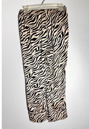 Victoria’s Secret Zebra Print Pajama Pants Small Short Animal Print Lounge thumbnail 2