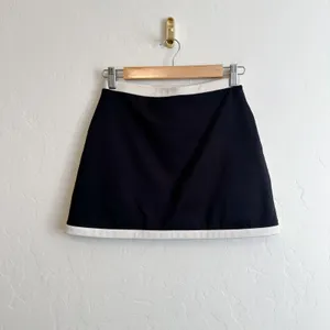 Reformation | Adelina Ecomove Athletic Two-Piece Set in Black & White size Small thumbnail 9