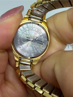 Vintage Carriage by Timex Gold Tone Oval Quartz Watch Stretch Band size 4” thumbnail 5