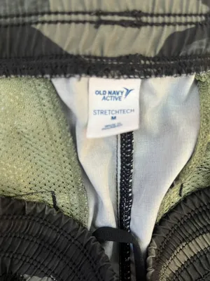 Old Navy Active size medium camo shorts from ! thumbnail 3