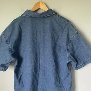 Oversized Denim Button Up Top Boxy Fit Cotton Blend Blue Women's Size Large thumbnail 4