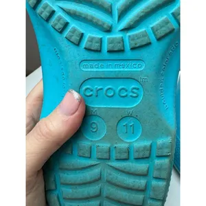 Crocs Shoes Women 11 Blue Classic Clogs Unisex Outdoor Lightweight Waterproof‎ thumbnail 8