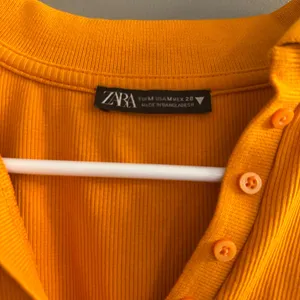 Zara Crop Top thumbnail 2