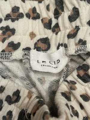 Le lis Two piece Boutique Cheetah Print Set thumbnail 3