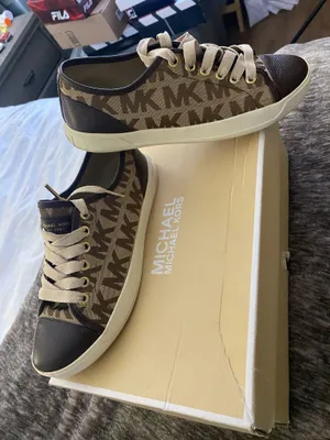 Michael Kors Womans MK Monogram City Sneakers Tennis Shoes Mocha Size 7 M Womens thumbnail 8