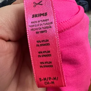 SKIMS Barbiecore hot pink bodysuit size s/m, NWT thumbnail 5