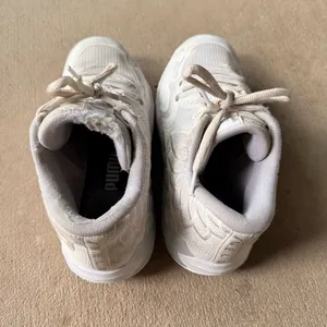 Puma Women's Cream and White Sneakers thumbnail 8