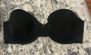 Victoria’s Secret strapless 36D push up bra thumbnail 1