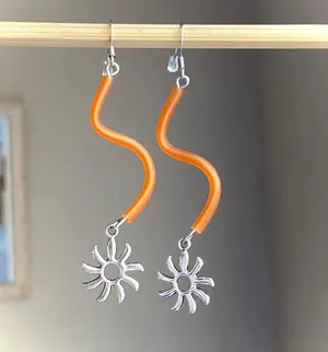 Handmade unique retro boho funky hippie style sun dangle earrings☀️ thumbnail 2