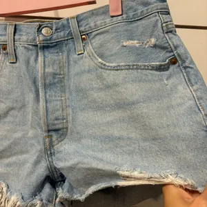 Levi’s 501 Denim Shorts thumbnail 7