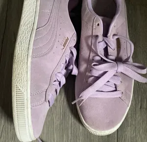 Women’s Puma Sneakers thumbnail 2